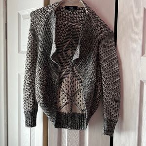 Le temps des Cerises sweater - size 6Y
